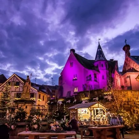 Bretzel Dans Maison Alsacienne, * Eguisheim